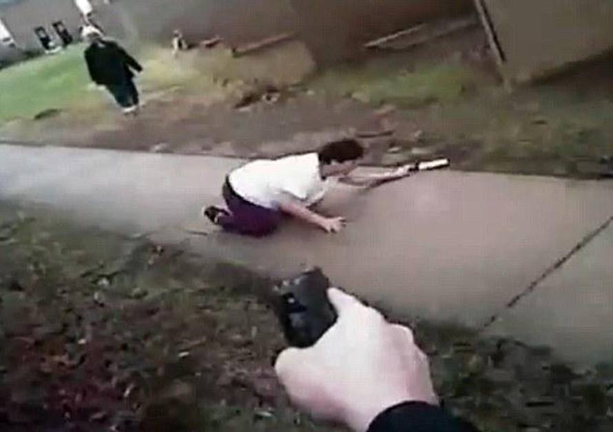 Policajac je upucao ženu (46): 'Morao sam, napala me nožem'