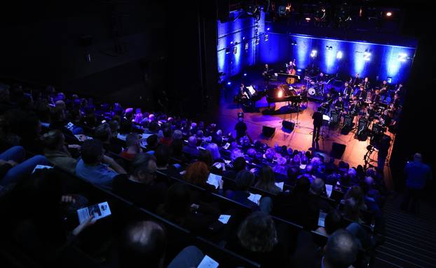Zagreb: Jazz orkestar HRT-a i Miron Hauser uz osam istaknutih pijanista odali su počast Matiji Dediću 