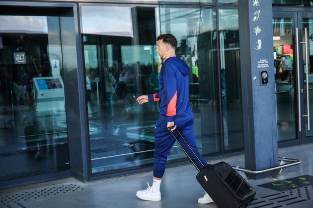 Zagreb: Odlazak hrvatske nogometne reprezentacije u Prag 