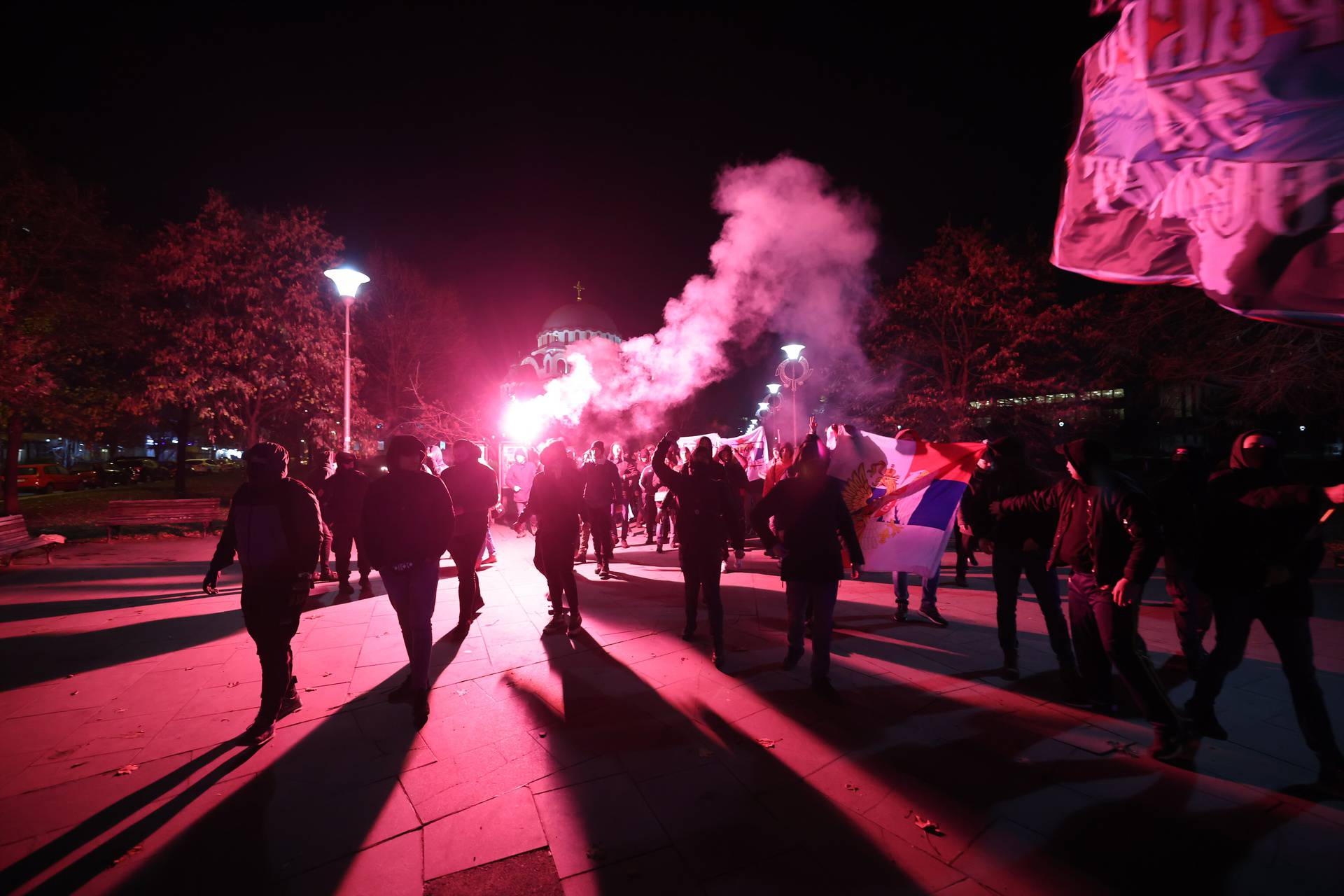 U Beogradu se okupili prosvjednici i poručili "Kosovo je srce Srbije"