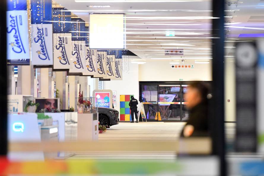 Varaždin: Evakuiran trgovački centar Lumini, u tijeku je policijski pregled