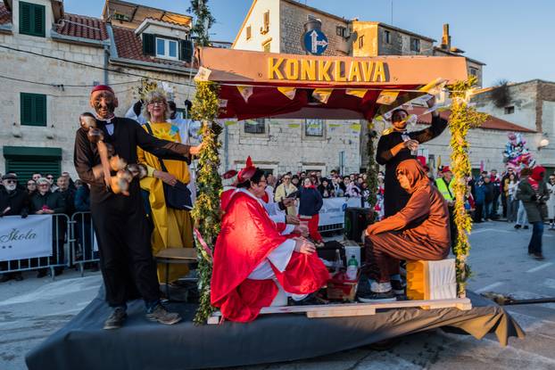 Tito i Ante Pavelić spaljeni kao Krnje u Kaštel Starom