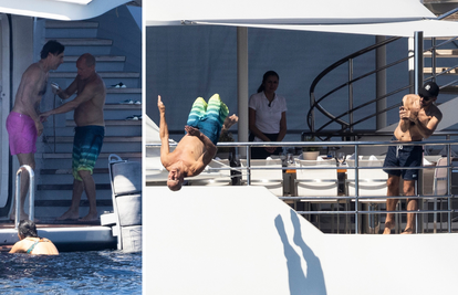 Woody Harrelson ludovao je na jahti dugoj 72 metra: Tuširao je Borata pa izvodio vratolomije...