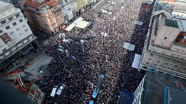 Mi još čekamo: Mijenja se ono što želi politika, ali ne struka