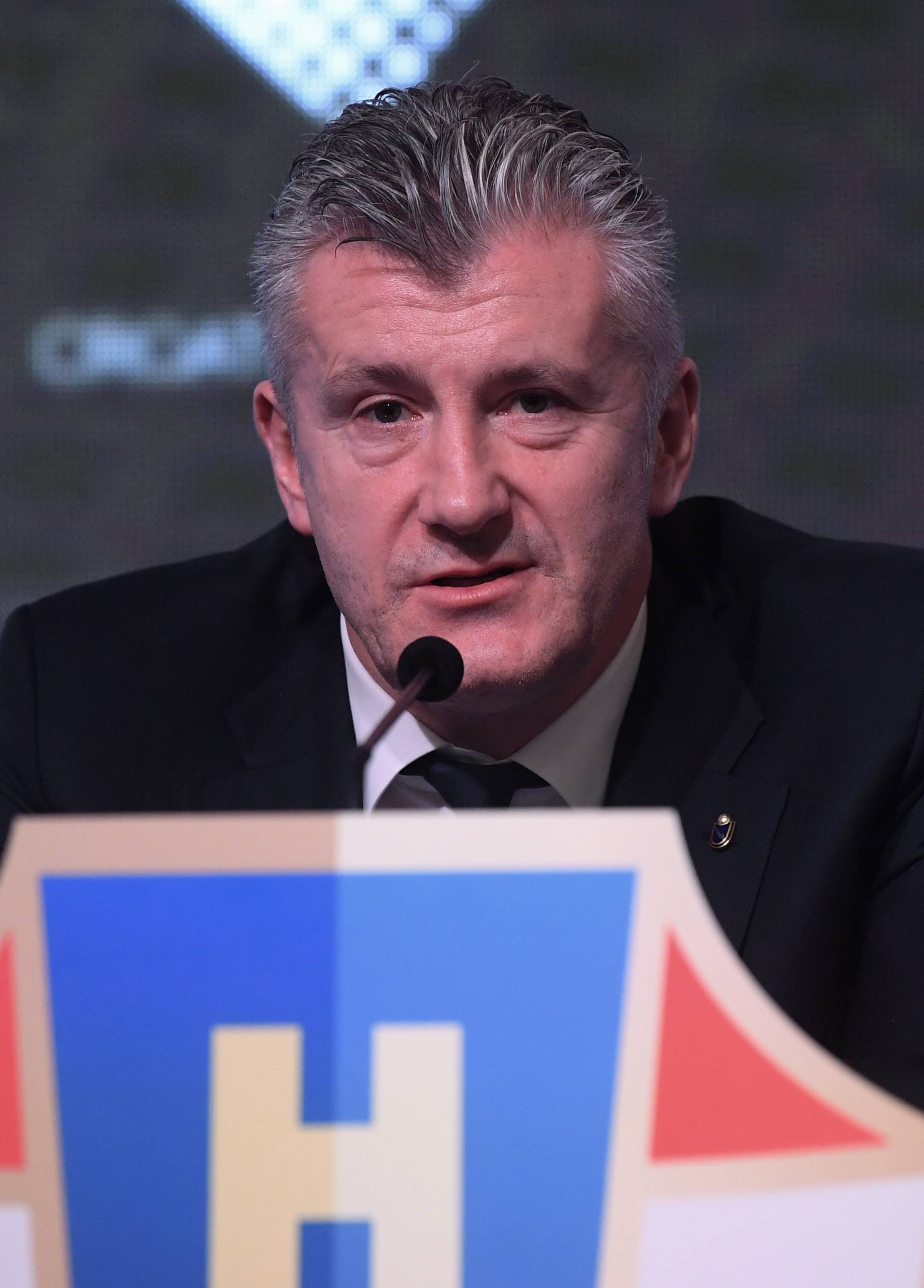 Zagreb: Davor Å uker odrÅ¾ao konferenciju za medije nakon skupÅ¡tine HNS-a