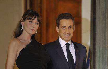 Carla Bruni i N. Sarkozy trebali bi dobiti blizance u listopadu