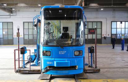 ANKETA Sviđaju li vam se 'novi' tramvaji koji su stigli u Zagreb?