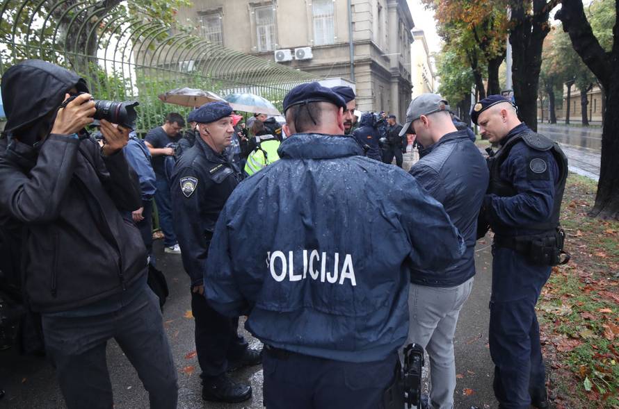 Zagreb: Uoči početka optužnog  vijeća za Marka Franciškovića, okupili su se njegovi istomišljenici  
