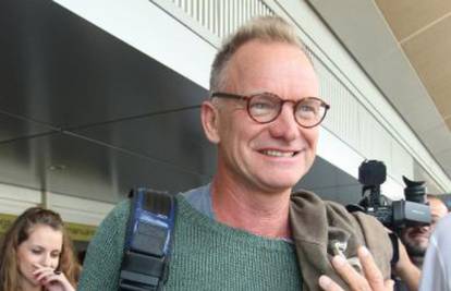 Smijao se i mahao fotografima: Sting (60) je stigao u Zagreb...