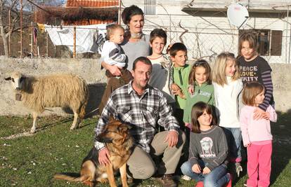 Obitelj slijepog pastira Mate dobila ručak u splitskoj  konobi 