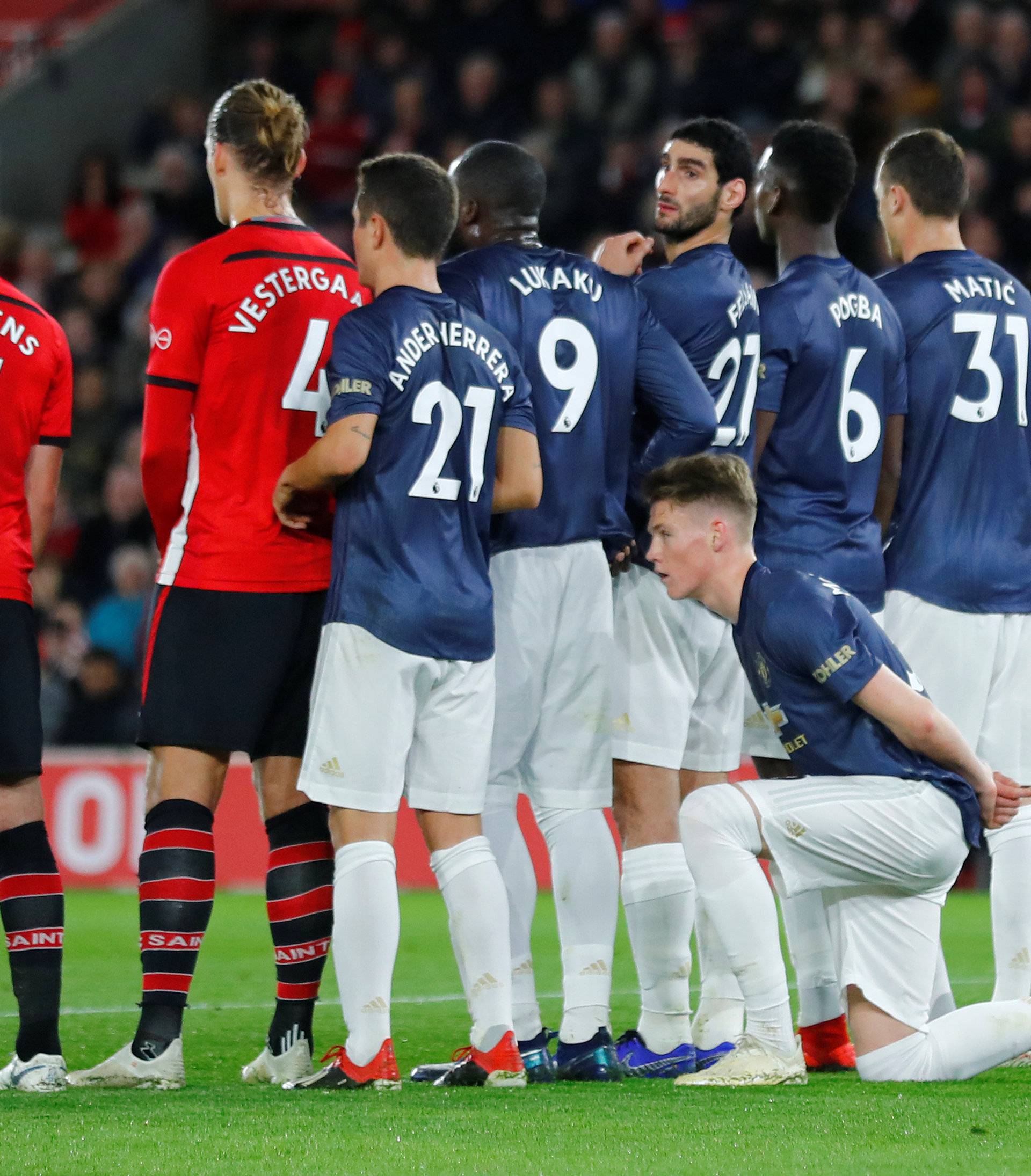 Premier League - Southampton v Manchester United