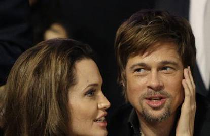 Angelina Jolie i Brad Pitt u Francuskoj čekaju rođenje