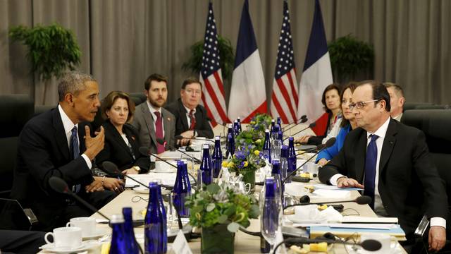 Obama i Hollande odlučni u borbi protiv Islamske države