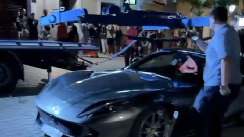 VIDEO Čitatelj: 'Tri Ferrarija su parkirali na Europskom trgu. Stigao je pauk i maknuo ih...'