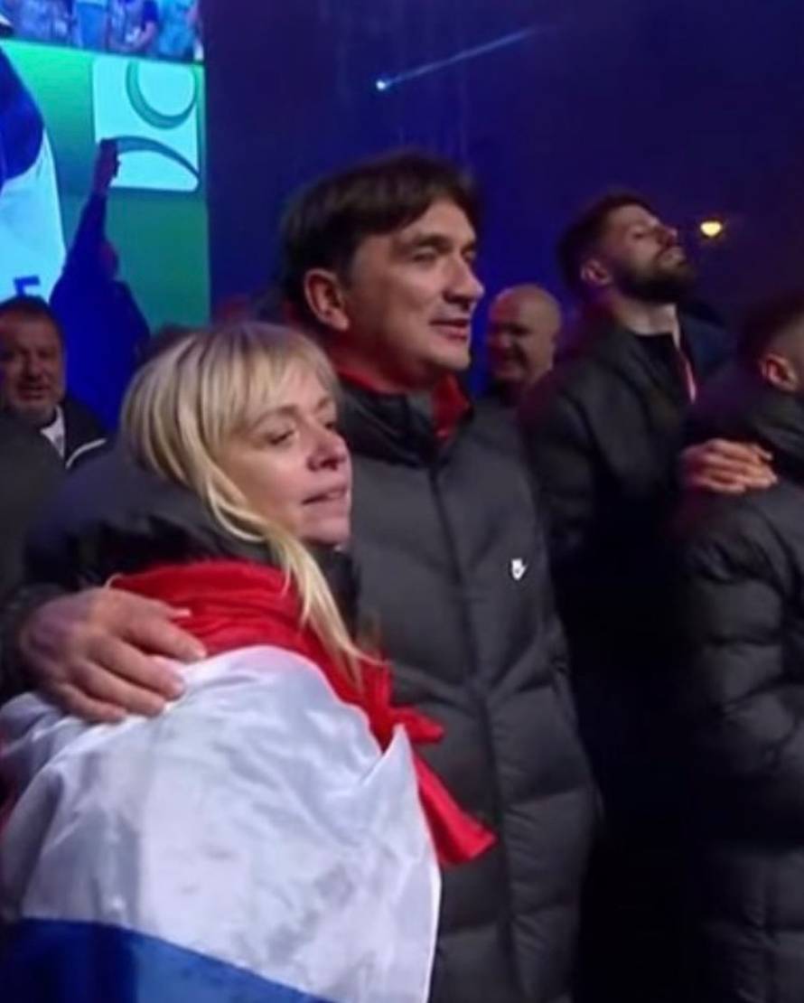 Menadžerica 'vatrenih' pustila je suzu radosnicu na dočeku