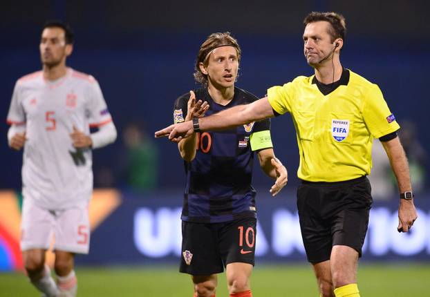 Zagreb: Tin Jedvaj u sudačkoj nadoknadi zabio za 3:2 u utakmici Lige nacija protiv Španjolske