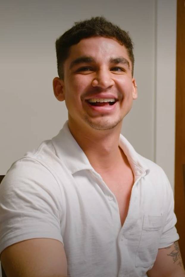 FOTO 'Nagovorila sam dečka da postane ovisan o operacijama. Sad imamo iste umjetne guze'