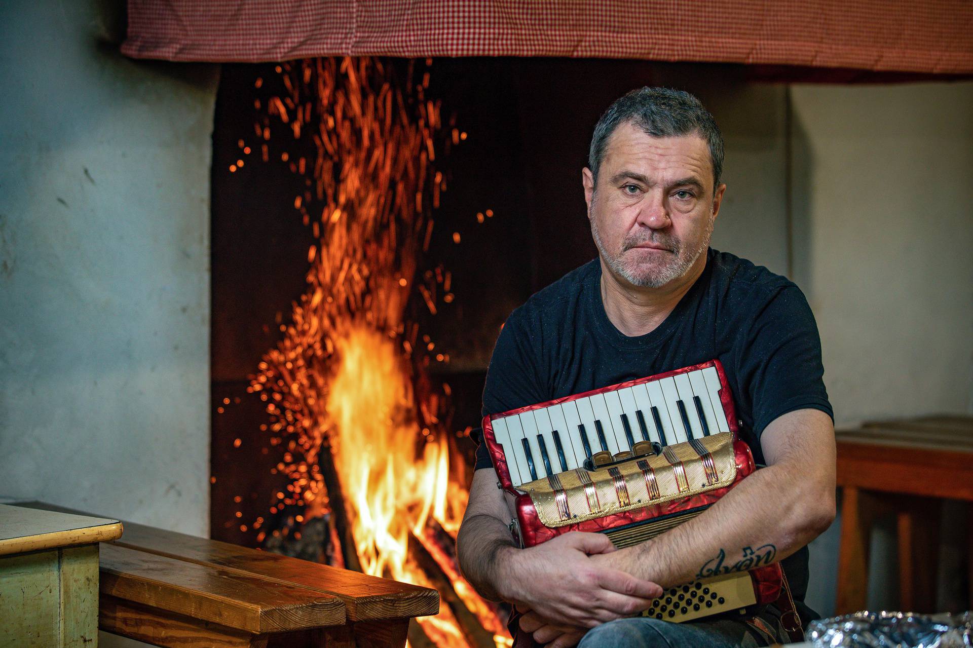 Vitasović nakon korone uživa s djevojkom, prisjetio se teških dana: 'Bio sam na podu, mrtav'