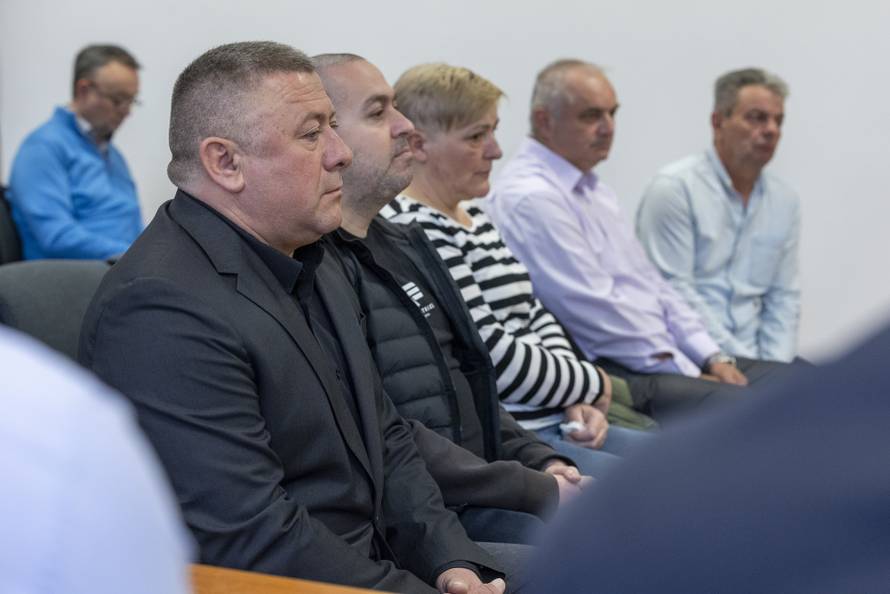 Osijek: Suđenje bivšem vukovarsko-srijemskom županu Damiru Dekaniću