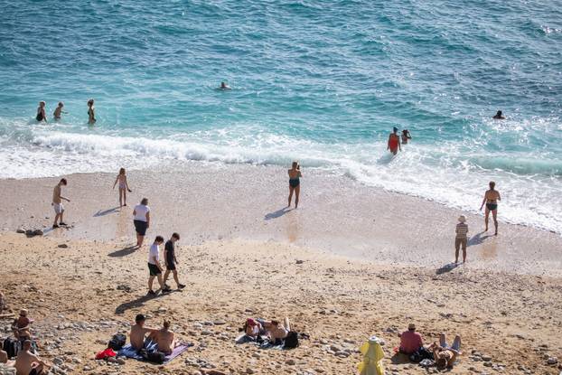 Dubrovnik: Kupači na najpoznatijoj gradskoj plaži Banje