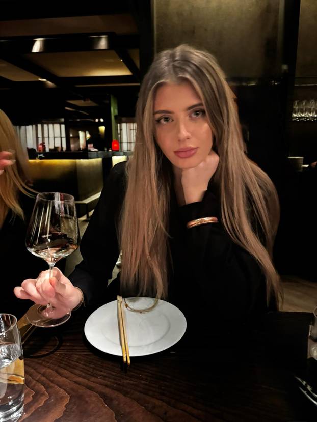 FOTO Vole bikinije i magnet su za obožavatelje: Sestre zlatne Jutte Leerdam postale senzacija