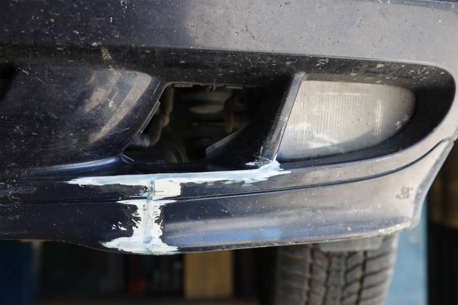 Popravak plastike: Novi branik i šest puta skuplji od popravka