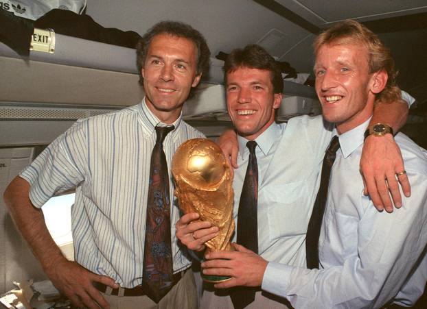 Franz Beckenbauer, jedan od velikana svjetskog nogometa, preminuo je u 78. godini