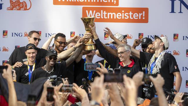 Frankfurt: Prijem za svjetske prvake u košarci