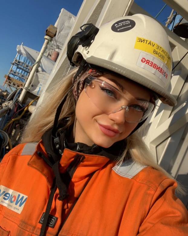 FOTO Plavokosa ljepotica radi na naftnoj platformi: Ljude to šokira! Dižem se u četiri ujutro