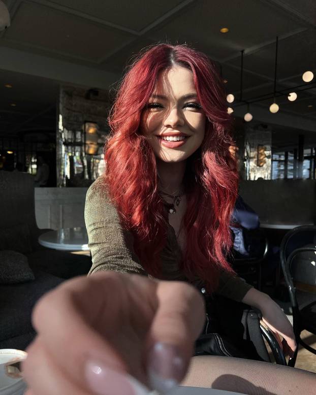 FOTO Najpoznatija Hrvatica na TikToku zaručila se za srpskog košarkaša. Pogledajte reakciju