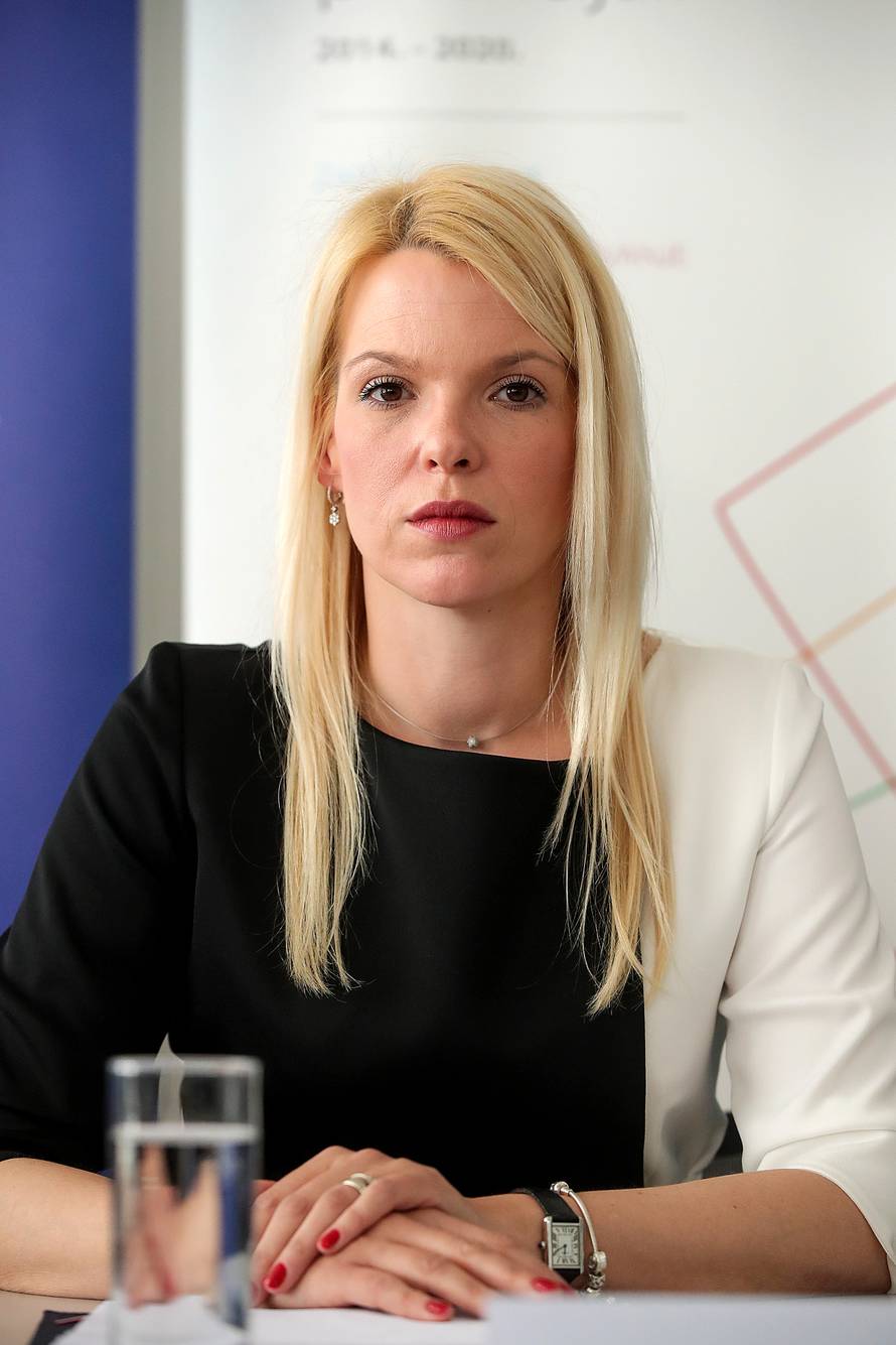 Potpisan ugovor za operaciju  "Moja mirovina - Unapređenje usluga REGOSA na tržištu rada"