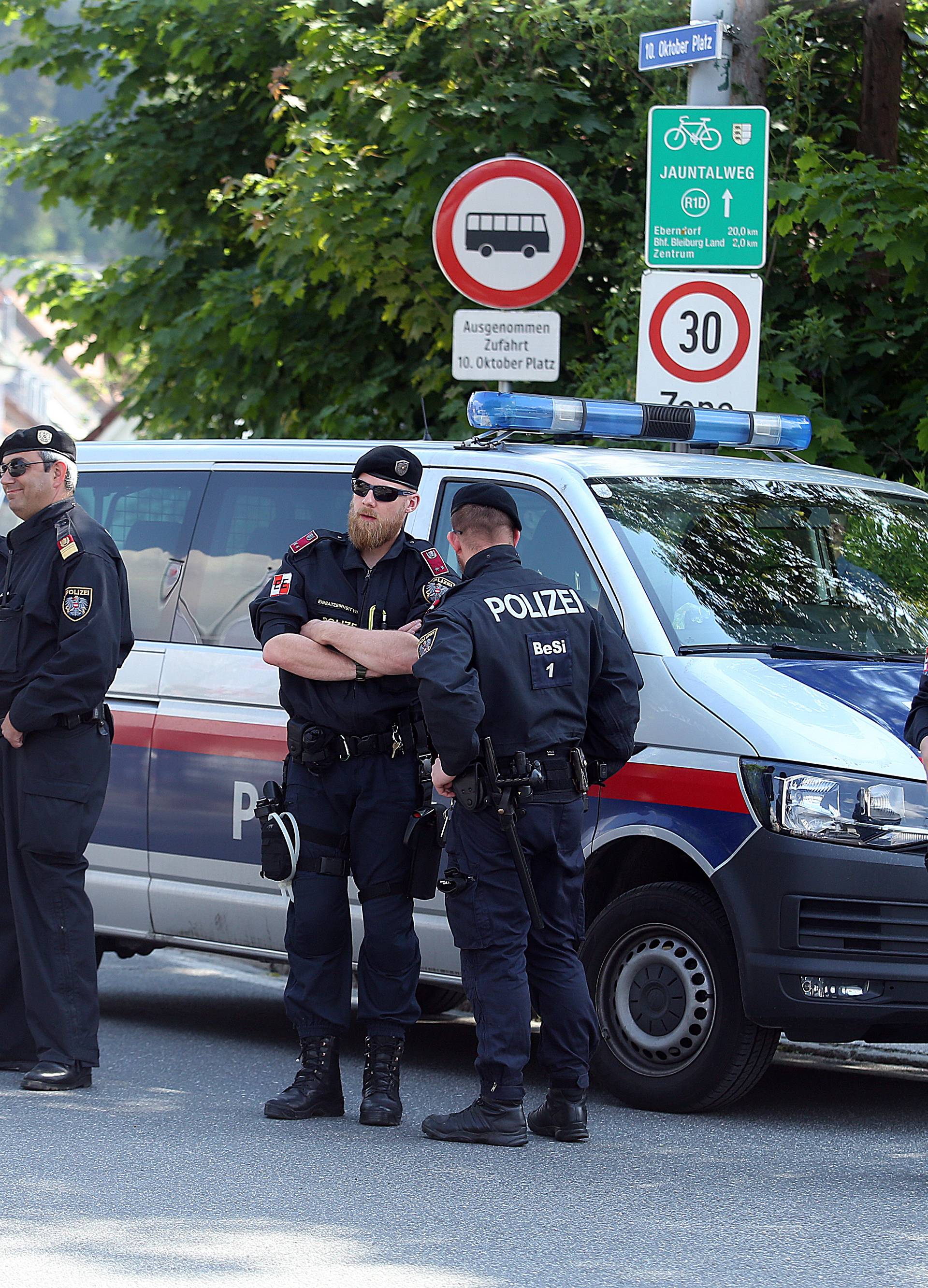 Jandrokovića izviždali: Ovdje smo da odamo počast žrtvama