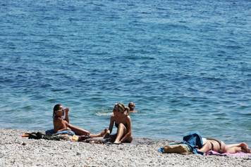 Rijeka: Kupa&ccaron;i na gradskoj pla&zcaron;i na Kantridi.