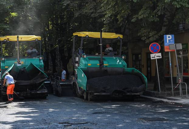 Zagreb: Obnova kolnika u Prilazu Gjure Deželića