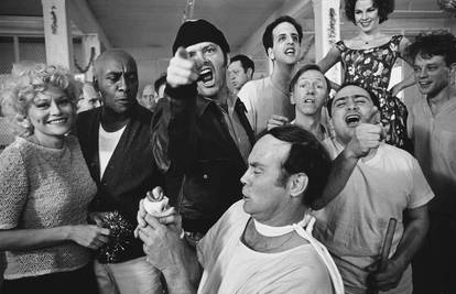 Snimali su u pravoj ludnici, a autor knjige toliko je mrzio film da ga nikad nije ni pogledao...