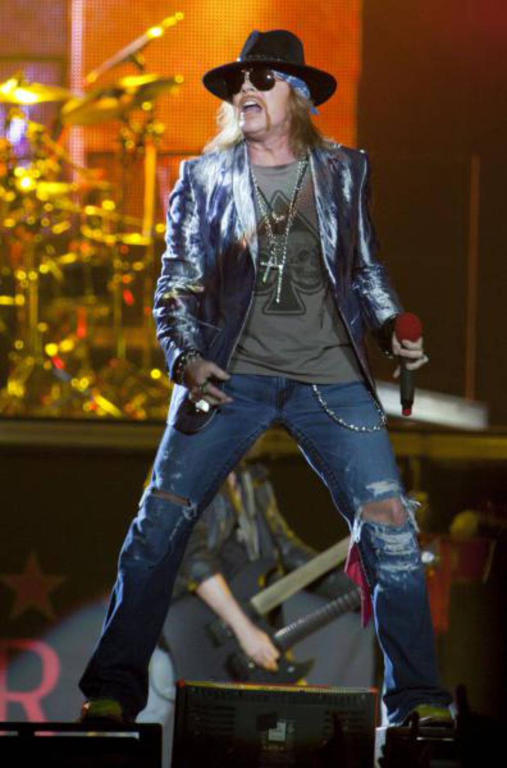 Frontmen benda Guns N' Roses izgledom šokirao obožavatelje: 'Trebao je ostaviti lice na miru'