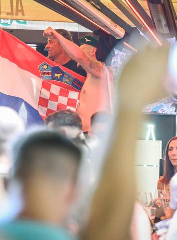 Zagreb: Atmosfera u centru grada uo&ccaron;i sutra&scaron;njeg koncerta Marka Perkovi&cacute;a Thompsona