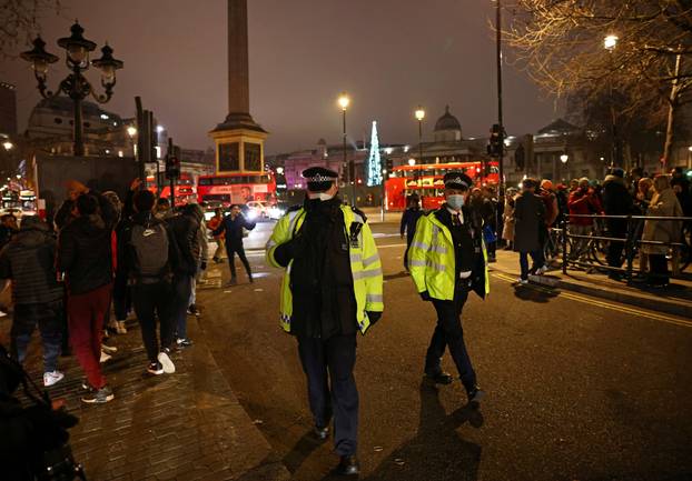 Anti-lockdown protest and New Year celebrations in London