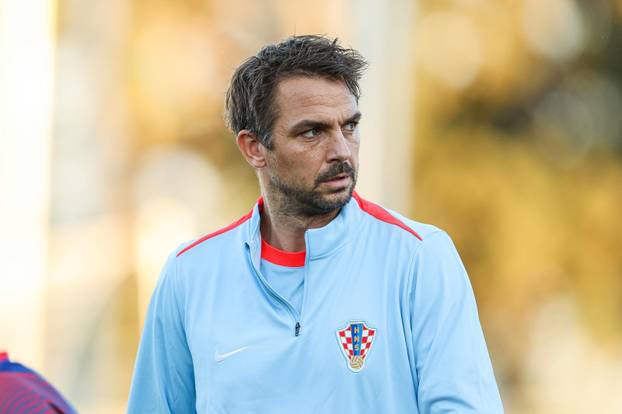 Karlovac: Znatno mršaviji Niko Kranjčar na utakmici U-21 reprezentacije 