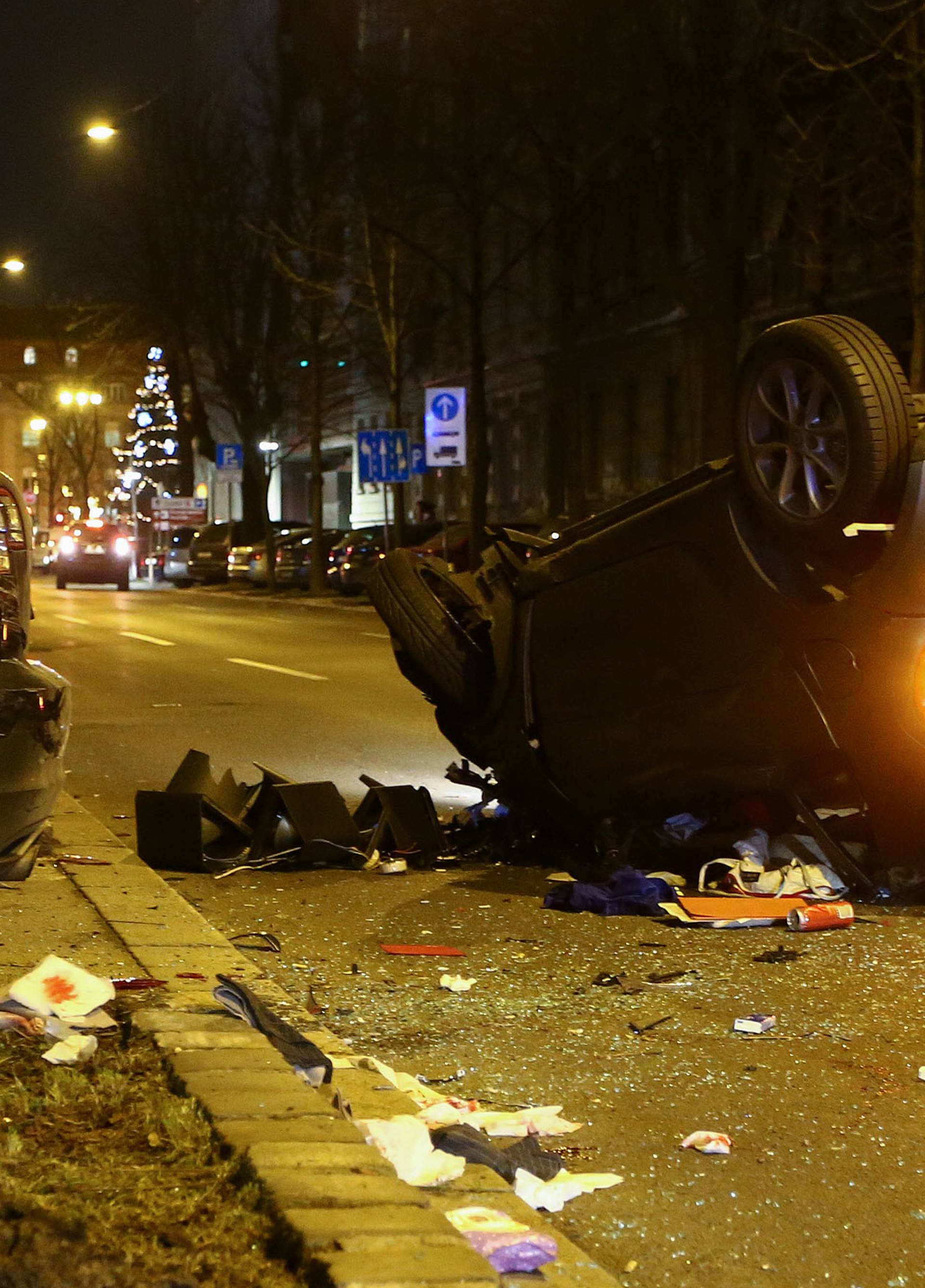 Užas u Zagrebu: Netko je ležao na cesti, semafor skroz uništen