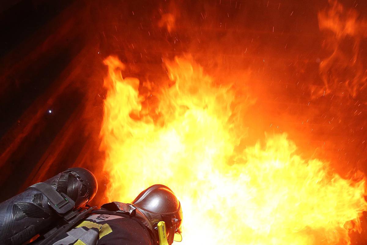 U slučaju požara: 7 smjernica kako spasiti život sebe i drugih