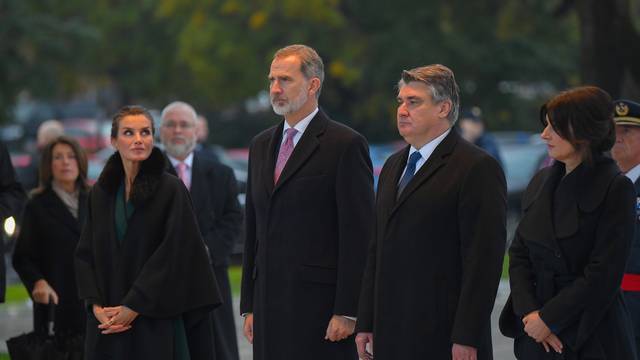 Zagreb: Španjolski kralj Filip VI. i kraljica Letizia položili su vijence kod Spomenika domovine 