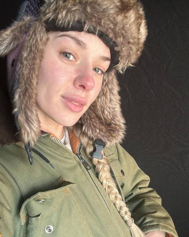 FOTO Najjači čovjek na svijetu ima 206 cm, a ljubi konobaricu od 157 cm. Tragedija ih zbližila...