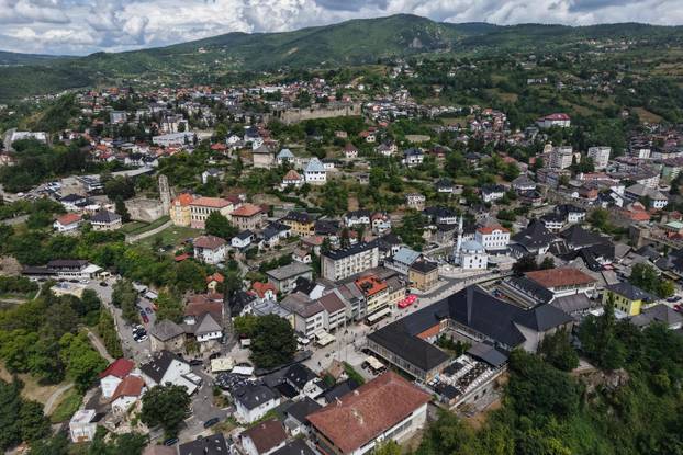 Jajce: Povijesni grad poznat po svojem veličanstvenom  vodopadu