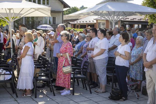 Misno slavlje u svetištu Gospe od Utočišta u Aljmašu na blagdan Velike Gospe