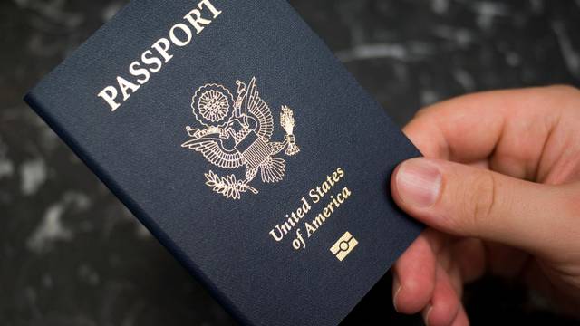 SAD objavile: Izdali smo prvu putovnicu s oznakom roda "X"