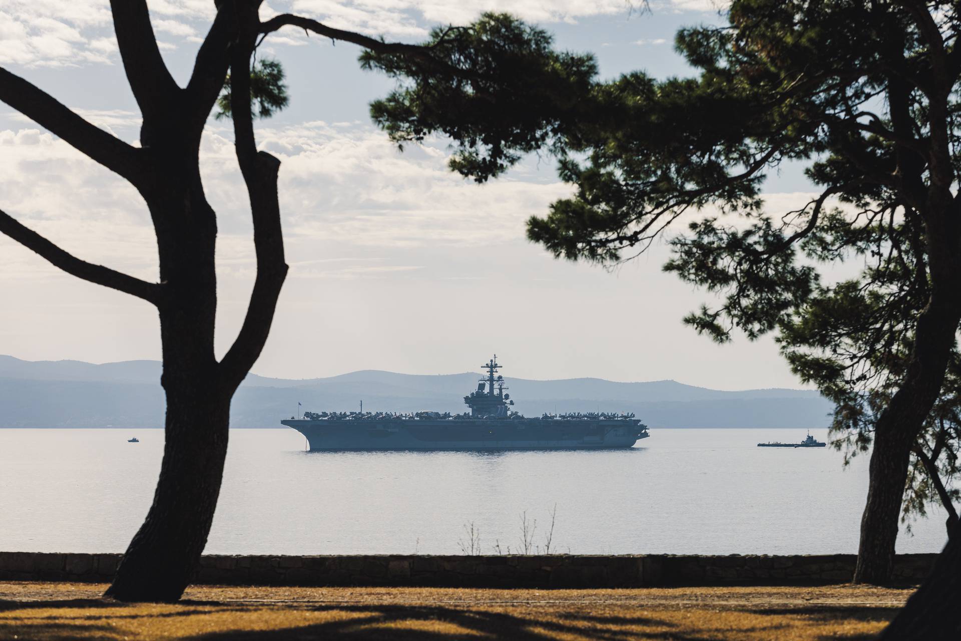 U Split uplovio najveći američki nosač aviona USS George H.W. Bush