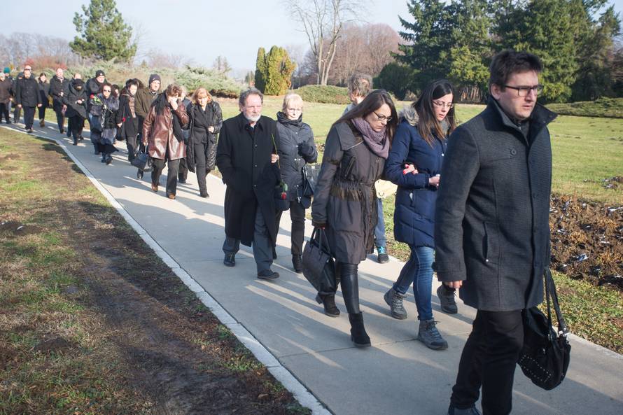 Prijatelji i obitelj neutješni na sprovodu: 'Hvala, a ne zbogom'