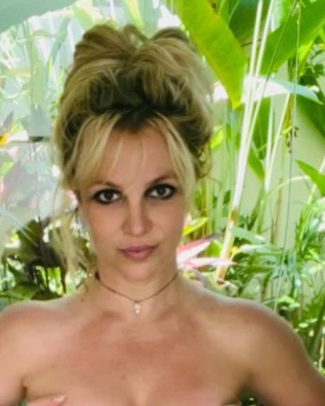 Britney zabrinula obožavatelje golim fotkama: 'Čini mi se da su te ipak kontrolirali s razlogom'