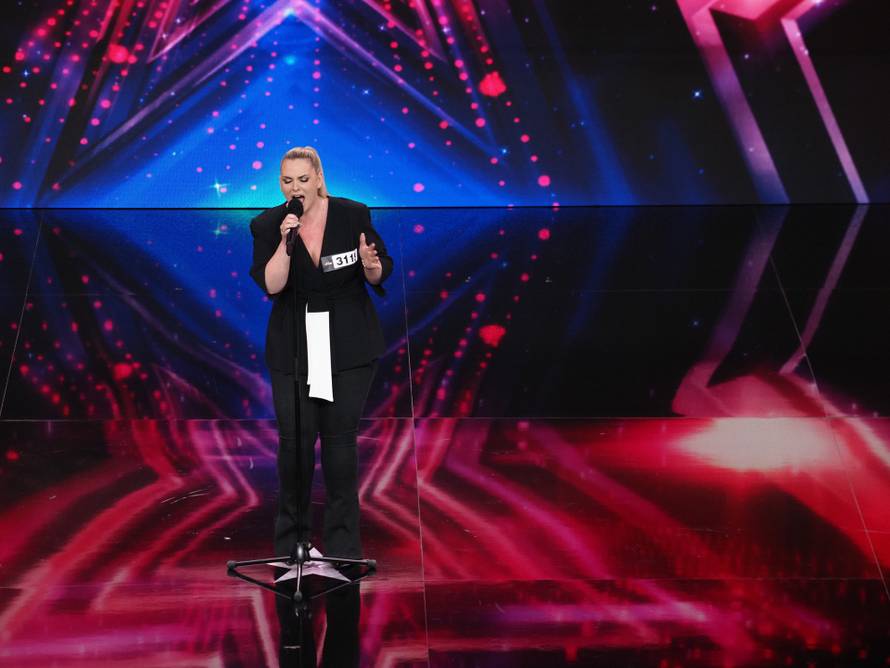 Nina Martina iz 'Života na vagi' svojom izvedbom digla publiku na noge: 'Koja si ti senzacija'